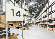 Types and roles of warehouse shelves